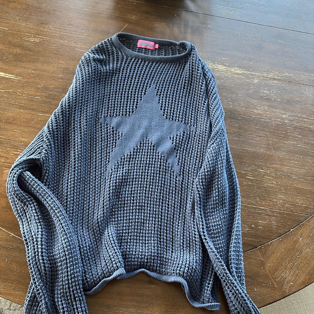 Edikted navy star sweater